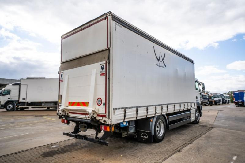 MAN TGS 18.400 BL - Curtainsider truck: picture 4 MAN TGS 18.400 BL - Curtainsider truck: picture 4