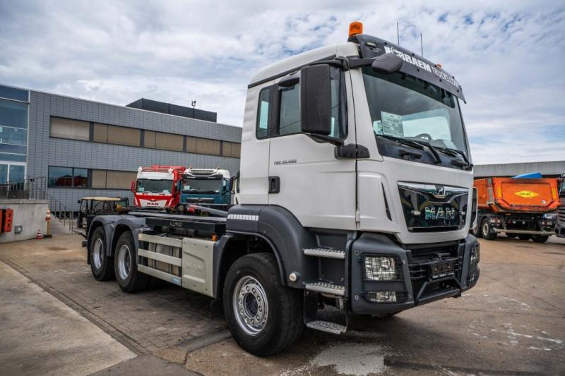 MAN TGS 33.460 BL - Hook lift truck: picture 1 MAN TGS 33.460 BL - Hook lift truck: picture 1