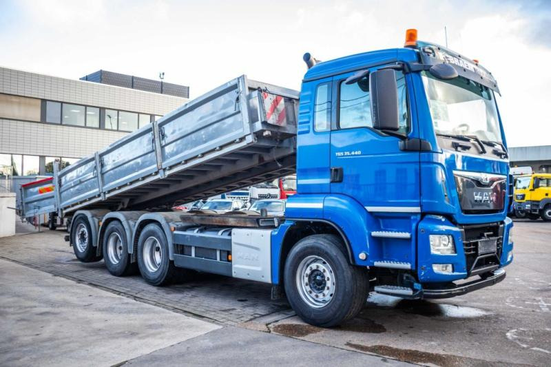MAN TGS 35.440 BL 8x4-4 - Tipper: picture 2 MAN TGS 35.440 BL 8x4-4 - Tipper: picture 2