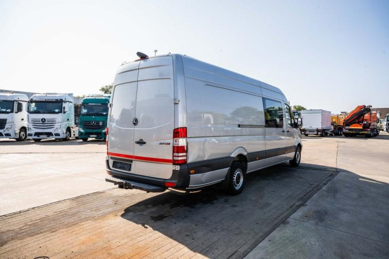 Mercedes Sprinter 319 CDI/3.5+6 p. - Panel van: picture 4 Mercedes Sprinter 319 CDI/3.5+6 p. - Panel van: picture 4