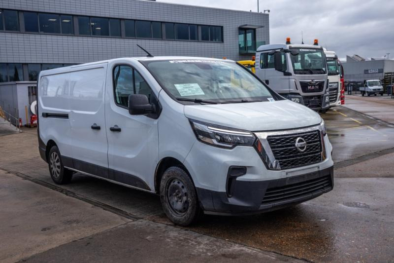 Nissan Primastar - Small van: picture 2 Nissan Primastar - Small van: picture 2