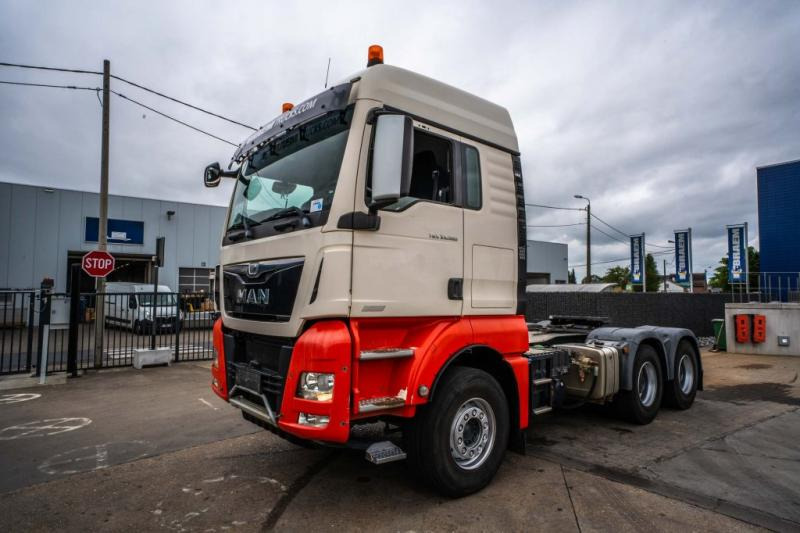 MAN TGX 33.560 XLX BLS+BIG AXLES+INTARDER - Tractor unit: picture 1 MAN TGX 33.560 XLX BLS+BIG AXLES+INTARDER - Tractor unit: picture 1