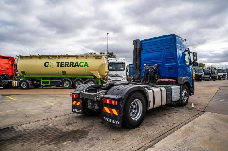 Volvo FM 420 + KIPHYDR. - Tractor unit: picture 4 Volvo FM 420 + KIPHYDR. - Tractor unit: picture 4