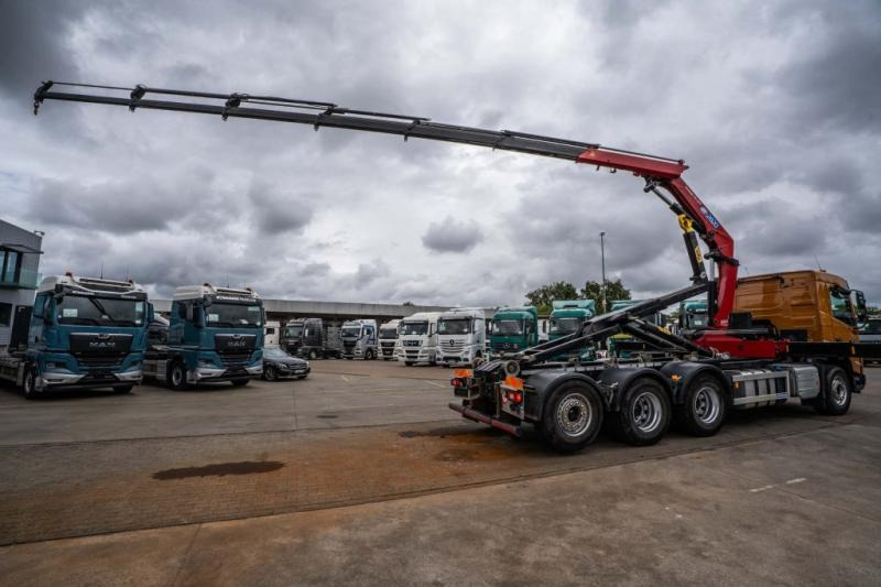 Volvo FMX 430-8x4+HMF 2820/6xhydr. - Hook lift truck, Crane truck: picture 4 Volvo FMX 430-8x4+HMF 2820/6xhydr. - Hook lift truck, Crane truck: picture 4