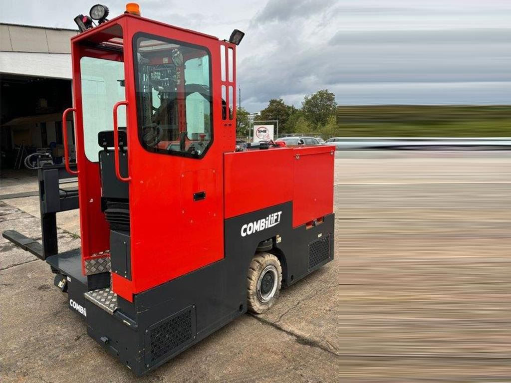Combilift C3000 STE - TRIPLEX - 4-way reach truck: picture 3 Combilift C3000 STE - TRIPLEX - 4-way reach truck: picture 3