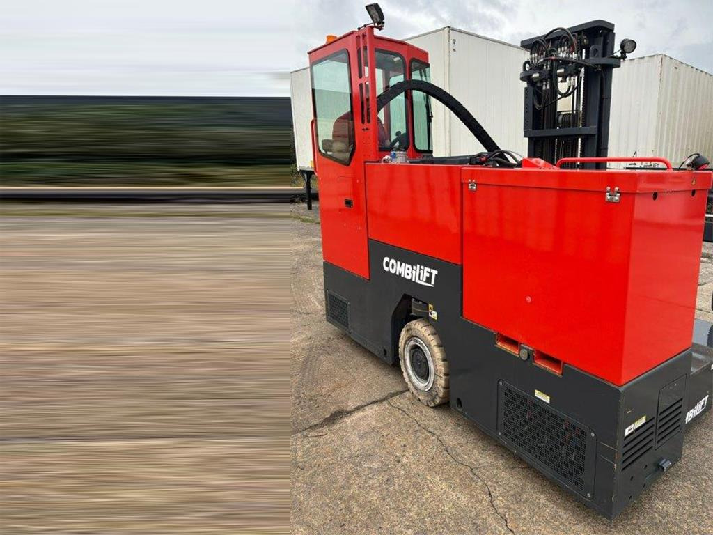 Combilift C3000 STE - TRIPLEX - 4-way reach truck: picture 4 Combilift C3000 STE - TRIPLEX - 4-way reach truck: picture 4