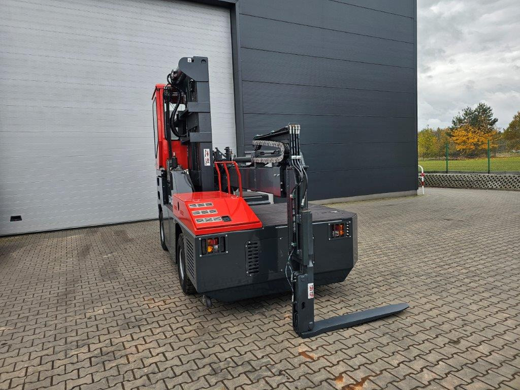 Fantuzzi SF60U - TRAVERSE - Side loader: picture 4 Fantuzzi SF60U - TRAVERSE - Side loader: picture 4