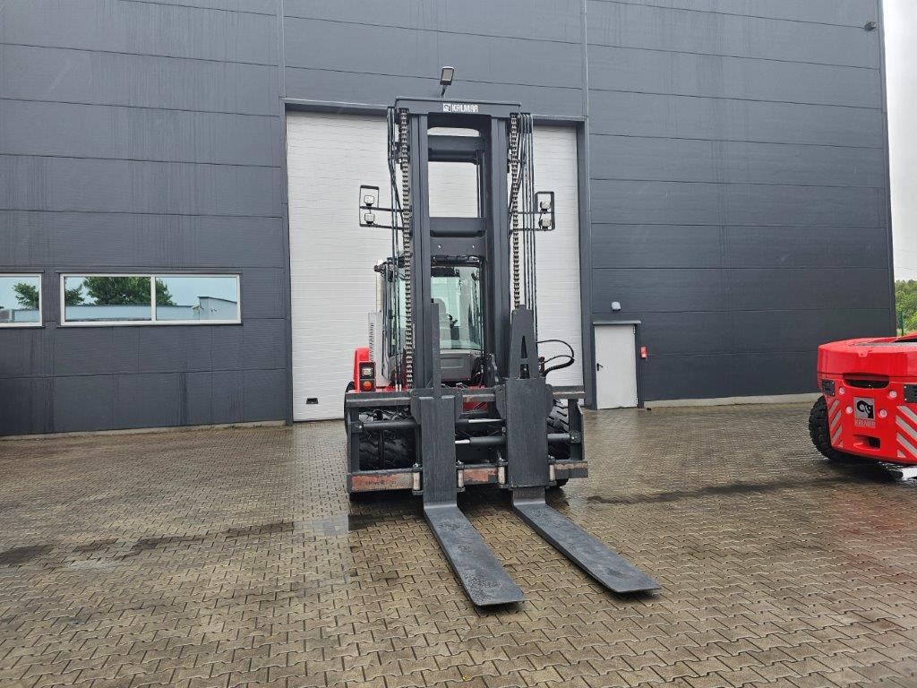 Kalmar DCG160-12 - Drehsitz - Diesel forklift: picture 4 Kalmar DCG160-12 - Drehsitz - Diesel forklift: picture 4