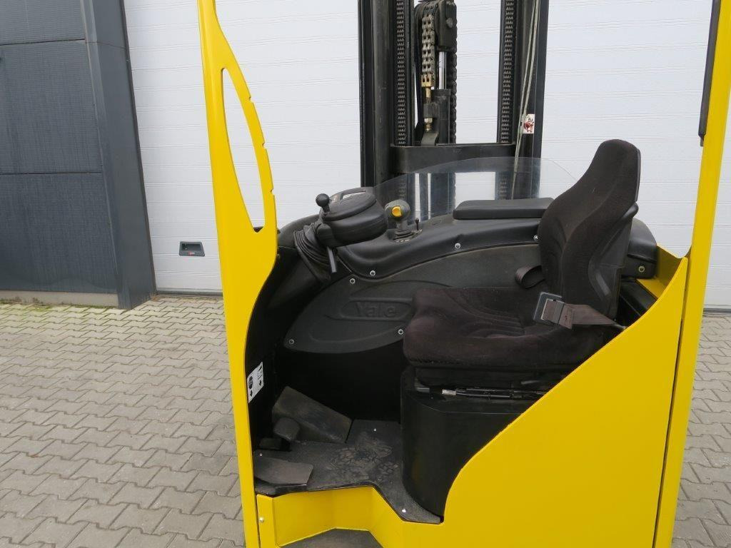 Yale MR14H - TRIPLEX - Reach truck: picture 5 Yale MR14H - TRIPLEX - Reach truck: picture 5