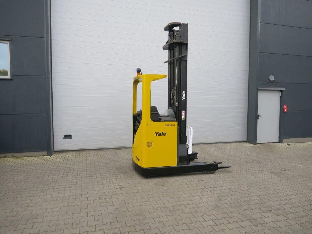 Yale MR14H - TRIPLEX - Reach truck: picture 3 Yale MR14H - TRIPLEX - Reach truck: picture 3