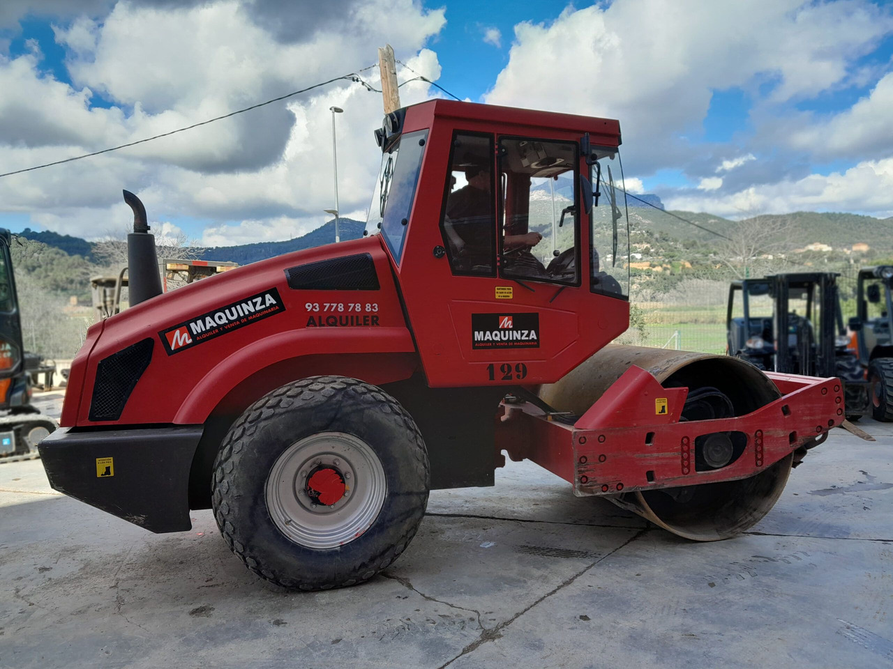 BOMAG BW177D4 - Compactor: picture 1 BOMAG BW177D4 - Compactor: picture 1