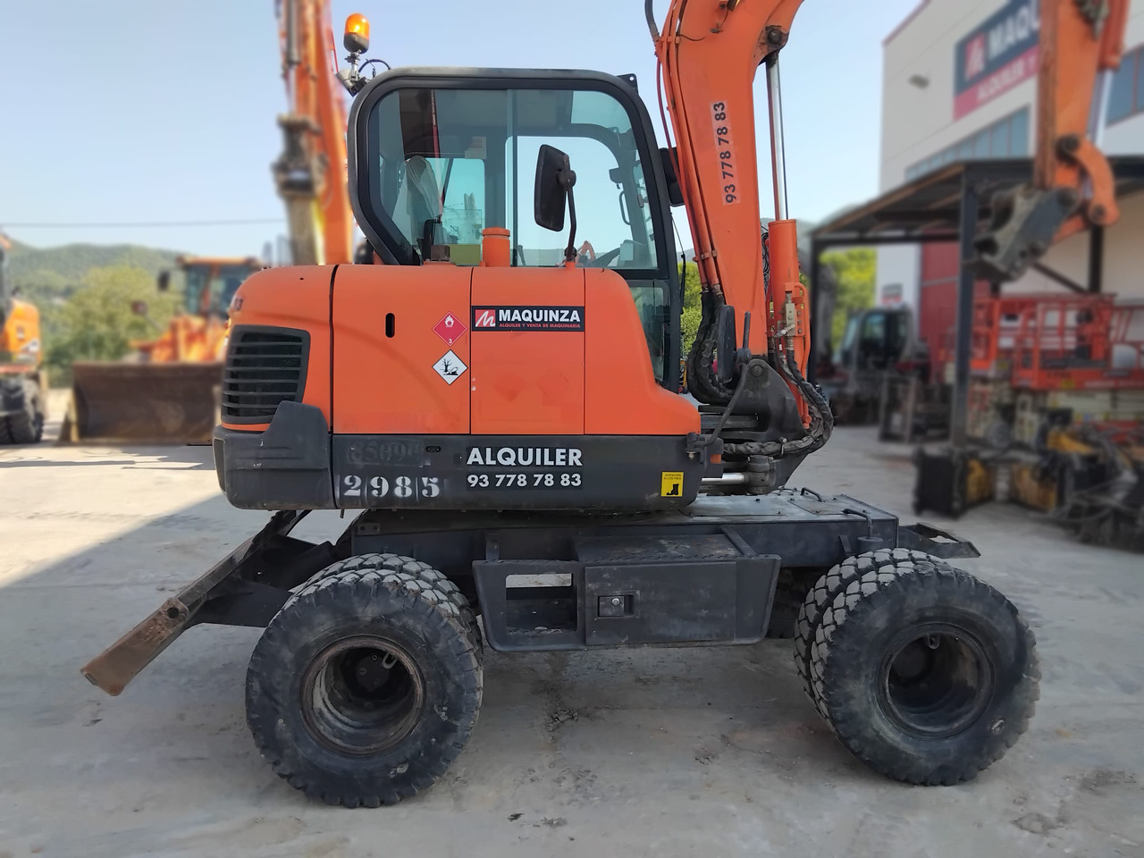 Mini excavator DOOSAN DX55W: picture 10