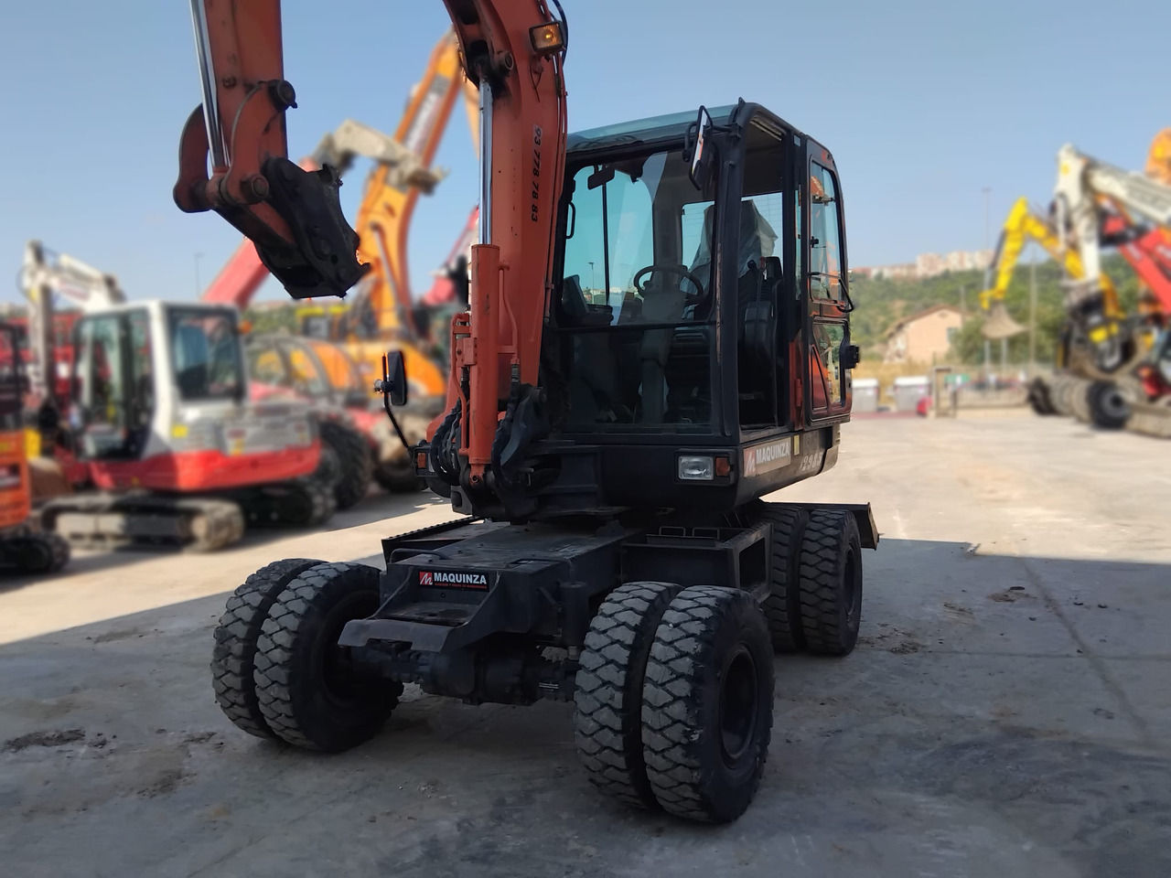 Mini excavator DOOSAN DX55W: picture 8