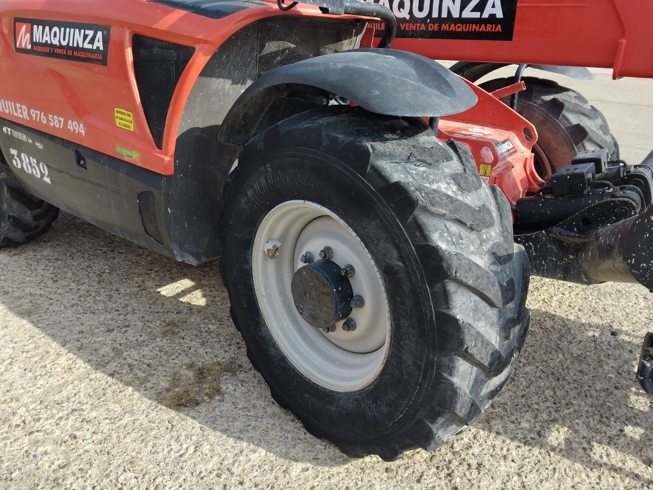 Telescopic handler MANITOU MT1335 EASY: picture 11
