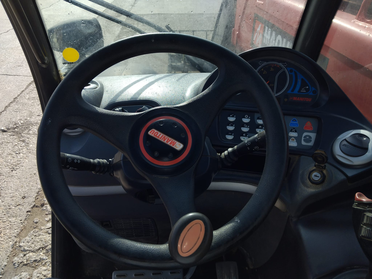 Telescopic handler MANITOU MT1335 EASY: picture 14