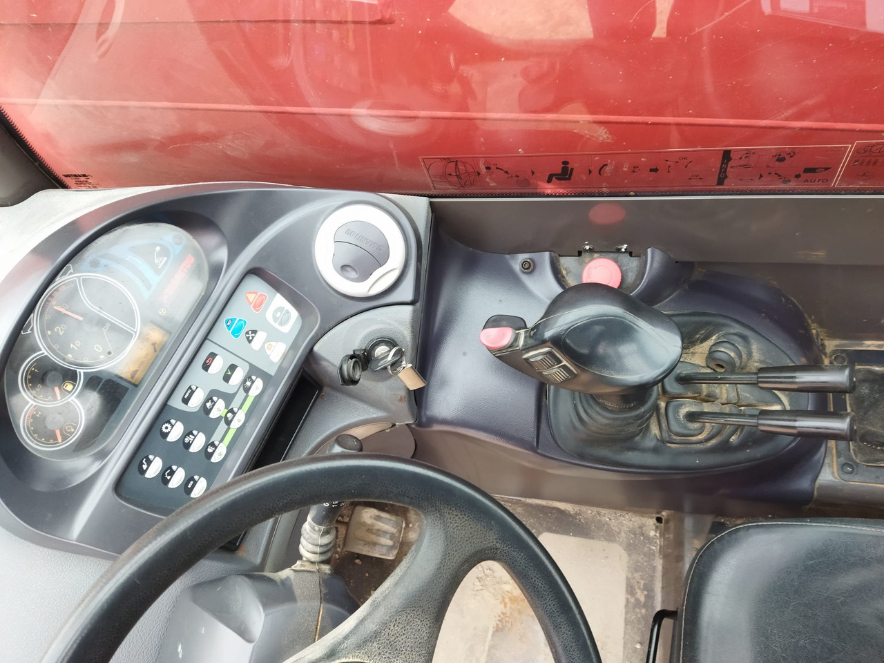 Telescopic handler MANITOU MT1335 EASY: picture 15