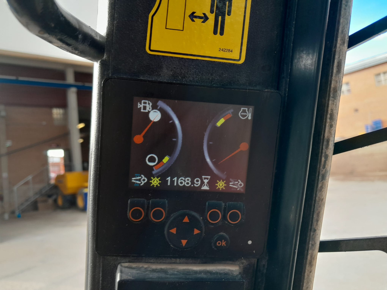 Skid steer loader MUSTANG 1650R: picture 10