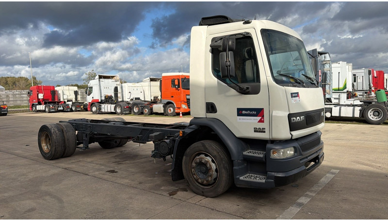 DAF LF 55.220 (MANUAL GEARBOX / BOITE MANUELLE) - Cab chassis truck: picture 3 DAF LF 55.220 (MANUAL GEARBOX / BOITE MANUELLE) - Cab chassis truck: picture 3