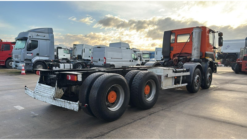 Iveco EUROTRAKKER 340 E 34 (POMPE MANUELLE / GRAND PONT / LAMES / MANUAL PUMP / BIG AXLE / STEEL SUSP.) - Cab chassis truck: picture 4 Iveco EUROTRAKKER 340 E 34 (POMPE MANUELLE / GRAND PONT / LAMES / MANUAL PUMP / BIG AXLE / STEEL SUSP.) - Cab chassis truck: picture 4