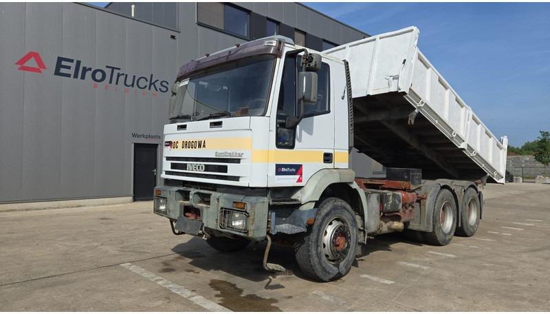 Iveco Eurotrakker 260 E 37 (POMPE MANUELLE / MANUAL PUMP / BOITE MANUELLE / GRAND PONT / LAMES) - Tipper: picture 1 Iveco Eurotrakker 260 E 37 (POMPE MANUELLE / MANUAL PUMP / BOITE MANUELLE / GRAND PONT / LAMES) - Tipper: picture 1
