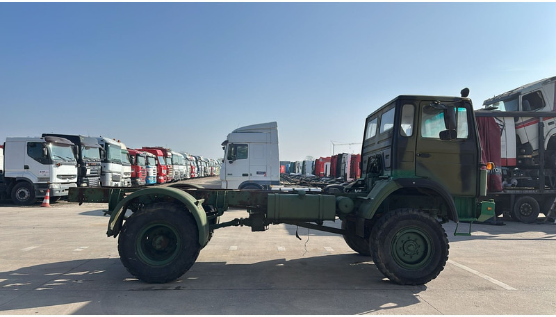 Iveco Magirus 110 - 16 (4X4 / 57000 KM / LAMES / GRAND PONT / 6 CYLINDRES EN LIGNE !! / MANUAL PUMP) - Cab chassis truck: picture 4 Iveco Magirus 110 - 16 (4X4 / 57000 KM / LAMES / GRAND PONT / 6 CYLINDRES EN LIGNE !! / MANUAL PUMP) - Cab chassis truck: picture 4