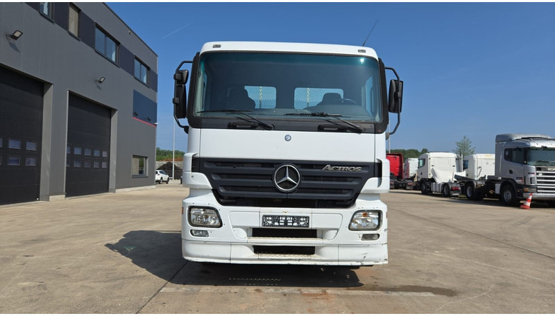 Mercedes-Benz Actros 2636 (6X4 / LAMES / GRAND PONT / MP2 / STEEL SUSP. / BOITE MANUELLE / MANUAL GEARBOX / 9M CHASSIS !!!) - Dropside/ Flatbed truck: picture 2 Mercedes-Benz Actros 2636 (6X4 / LAMES / GRAND PONT / MP2 / STEEL SUSP. / BOITE MANUELLE / MANUAL GEARBOX / 9M CHASSIS !!!) - Dropside/ Flatbed truck: picture 2