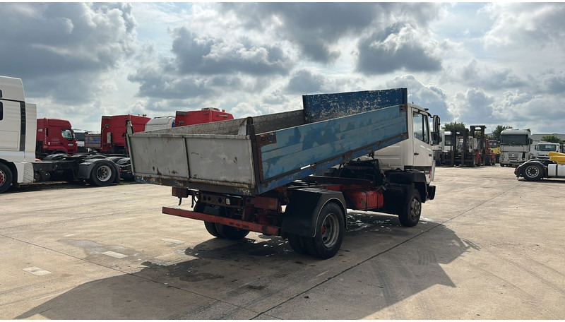 Mercedes-Benz SK 809 (POMPE MANUELLE / MANUAL PUMP / HELPER / AUXILAIRY / SPER / STEEL SUSP.) - Tipper: picture 4 Mercedes-Benz SK 809 (POMPE MANUELLE / MANUAL PUMP / HELPER / AUXILAIRY / SPER / STEEL SUSP.) - Tipper: picture 4