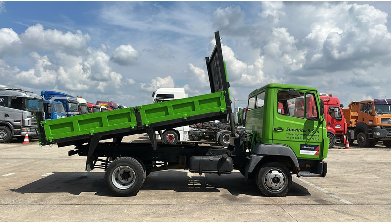 Mercedes-Benz SK 814 (MANUAL PUMP / POMPE MANUELLE / 6 CYLINDER / STEEL SUSP. / LAMES) - Tipper: picture 4 Mercedes-Benz SK 814 (MANUAL PUMP / POMPE MANUELLE / 6 CYLINDER / STEEL SUSP. / LAMES) - Tipper: picture 4