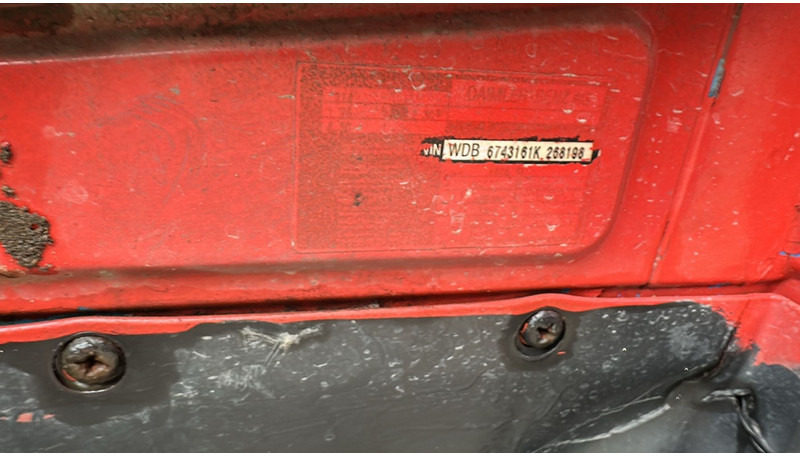 Vacuum truck Mercedes-Benz SK 814 (VIDANGEUR / VACUUM / AUXILAIRY / SPER / STEEL SUSP. / LAMES): picture 12