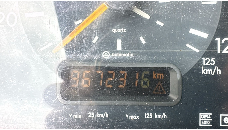Mercedes-Benz actros 3340 (6X6 / BOITE MANUELLE /MANUAL GEARBOX / 3 PONTS / V6 / MP1) leasing Mercedes-Benz actros 3340 (6X6 / BOITE MANUELLE /MANUAL GEARBOX / 3 PONTS / V6 / MP1): picture 17