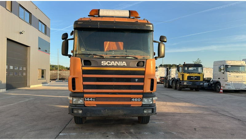 Scania 144-460 (BIG AXLE / GRAND PONT / LAMES / STEEL SUSP. / MANUAL GEARBOX / BOITE MANUELLE) - Tipper: picture 2 Scania 144-460 (BIG AXLE / GRAND PONT / LAMES / STEEL SUSP. / MANUAL GEARBOX / BOITE MANUELLE) - Tipper: picture 2