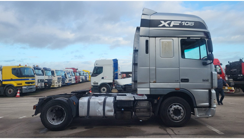 DAF 105 XF 460 (BOITE MANUELLE / MANUAL GEARBOX) - Tractor unit: picture 4 DAF 105 XF 460 (BOITE MANUELLE / MANUAL GEARBOX) - Tractor unit: picture 4