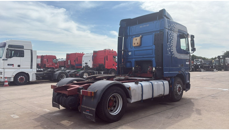 DAF 95 XF 380 (EURO 2 / BOITE MANUELLE / MANUAL GEARBOX / GOOD CONDITION) - Tractor unit: picture 4 DAF 95 XF 380 (EURO 2 / BOITE MANUELLE / MANUAL GEARBOX / GOOD CONDITION) - Tractor unit: picture 4