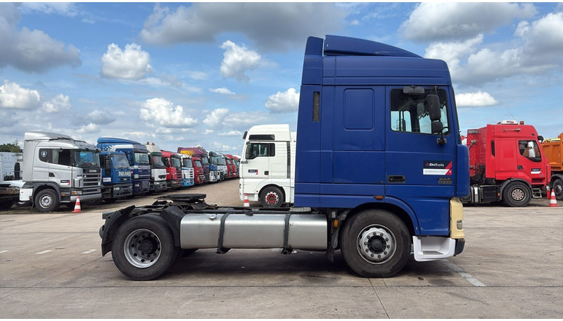 DAF 95 XF 430 (EURO 3 / BOITE MANUELLE / MANUAL GEARBOX) - Tractor unit: picture 4 DAF 95 XF 430 (EURO 3 / BOITE MANUELLE / MANUAL GEARBOX) - Tractor unit: picture 4