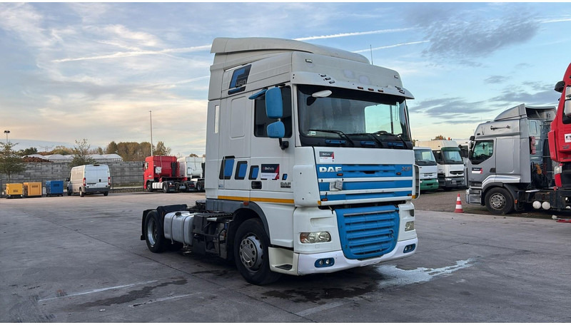 DAF XF 105.460 (BOITE MANUELLE / MANUAL GEARBOX) - Tractor unit: picture 3 DAF XF 105.460 (BOITE MANUELLE / MANUAL GEARBOX) - Tractor unit: picture 3