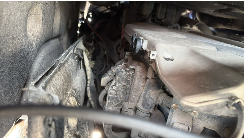 Tractor unit MAN TGA 18.440 (BOITE MANUELLE / MANUAL GEARBOX): picture 16