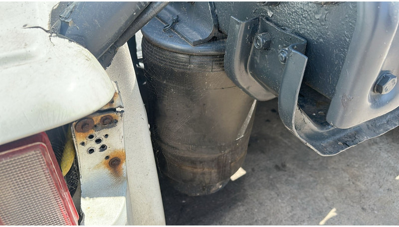 Tractor unit Scania 124-470 (MANUAL GEARBOX / BOITE MANUELLE / PDE): picture 11