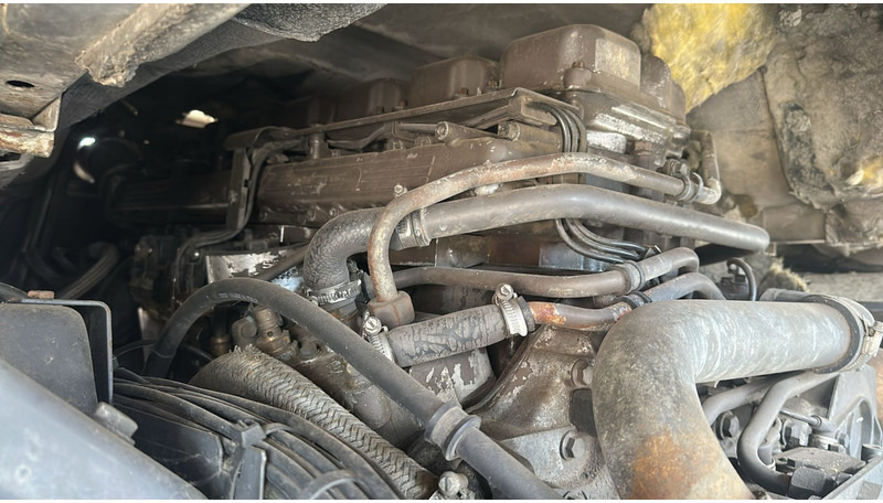 Tractor unit Scania 124-470 (MANUAL GEARBOX / BOITE MANUELLE / PDE): picture 15