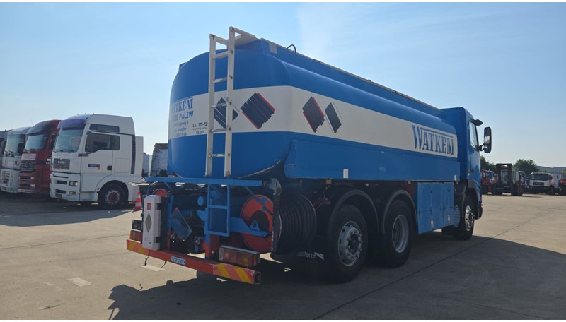 Volvo FH 12.380 (20.100 LITERS / PARFAIT ETAT / TOP CONDITION !!! / 6X2 / BOITE MANUELLE) - Tank truck: picture 5 Volvo FH 12.380 (20.100 LITERS / PARFAIT ETAT / TOP CONDITION !!! / 6X2 / BOITE MANUELLE) - Tank truck: picture 5