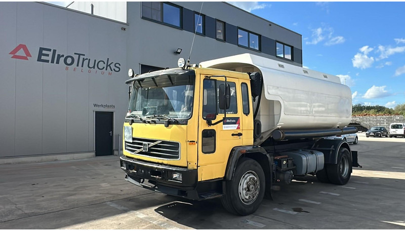 Volvo FL 6-18 (12400 LITERS / 3 COMPARTIMENTS / EURO 2 / STEEL SUSP. / LAMES) - Tank truck: picture 1 Volvo FL 6-18 (12400 LITERS / 3 COMPARTIMENTS / EURO 2 / STEEL SUSP. / LAMES) - Tank truck: picture 1