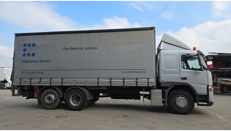 Volvo FM 400 (BELGIAN TRUCK / TECHNICAL TOP CONDITION !! / 6X2 / LIFT / EURO 5) - Curtainsider truck: picture 4 Volvo FM 400 (BELGIAN TRUCK / TECHNICAL TOP CONDITION !! / 6X2 / LIFT / EURO 5) - Curtainsider truck: picture 4