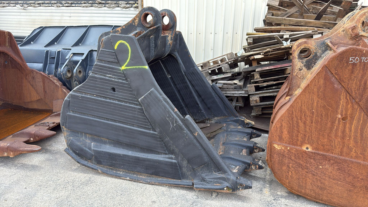 HITACHI ZX520/530 Cheap Second Hand Bucket - Excavator bucket: picture 1 HITACHI ZX520/530 Cheap Second Hand Bucket - Excavator bucket: picture 1