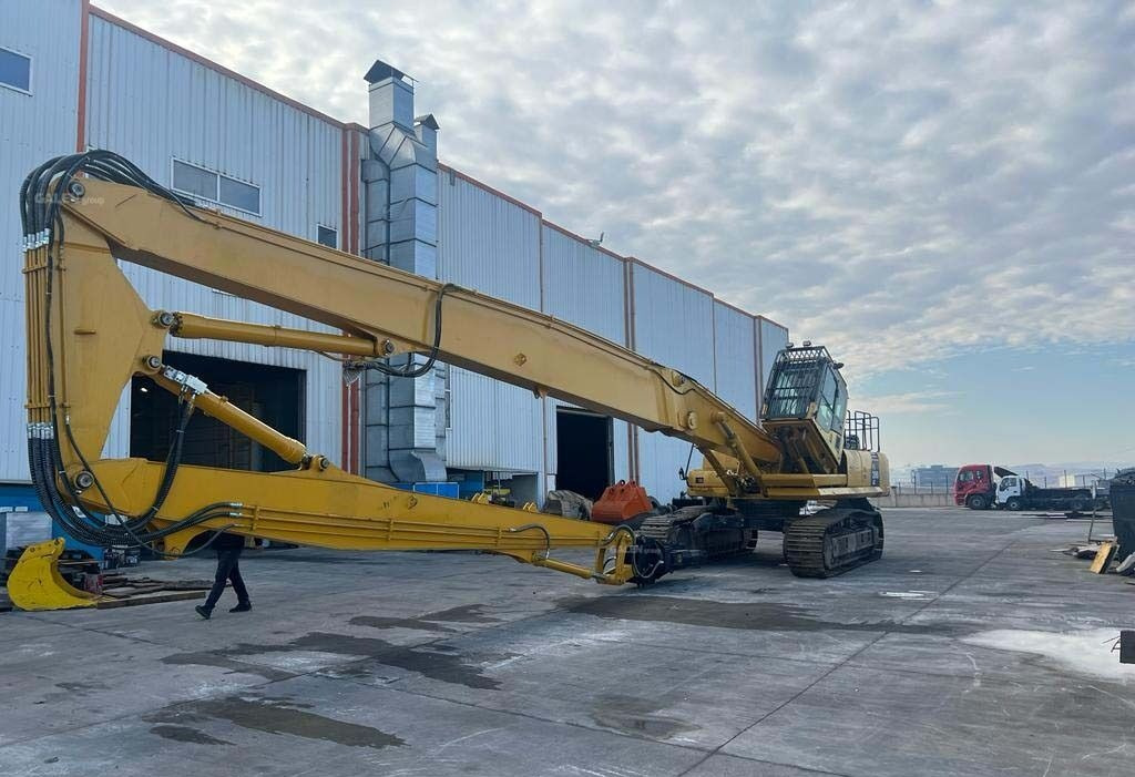 Komatsu PC390 - Crawler excavator: picture 2 Komatsu PC390 - Crawler excavator: picture 2