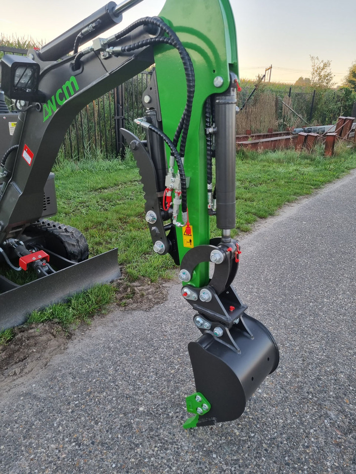 Mini excavator WCM CTX 8010S Benzine: picture 9