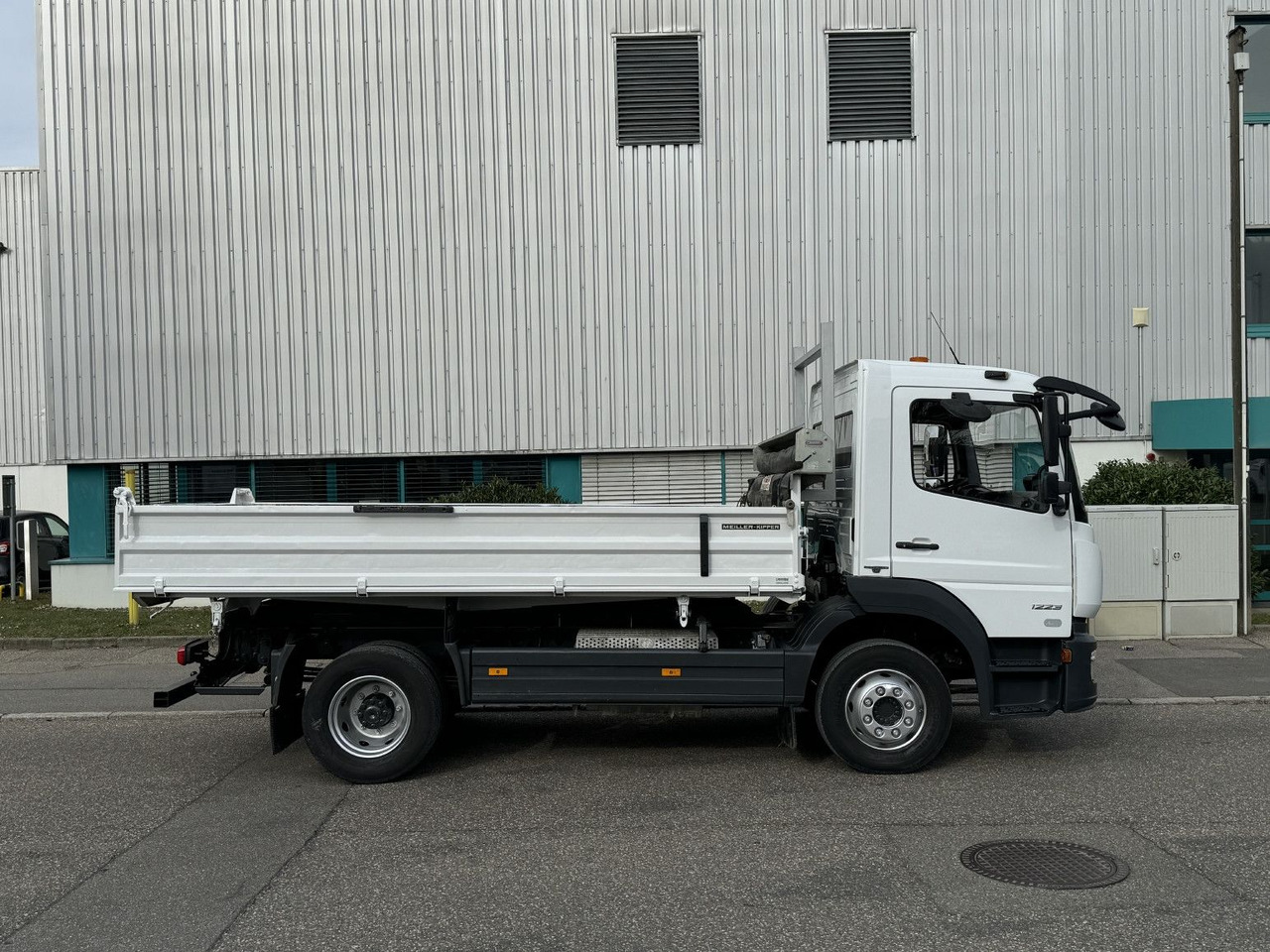 Mercedes-Benz Atego 1223 K Dreiseitenkipper 2xAHK 3-Sitze E6 leasing Mercedes-Benz Atego 1223 K Dreiseitenkipper 2xAHK 3-Sitze E6: picture 10