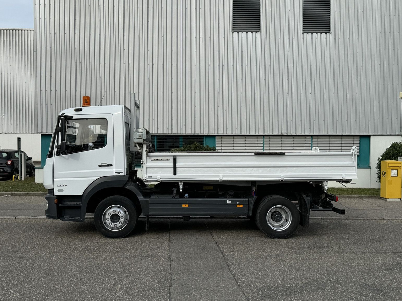 Mercedes-Benz Atego 1223 K Dreiseitenkipper 2xAHK 3-Sitze E6 leasing Mercedes-Benz Atego 1223 K Dreiseitenkipper 2xAHK 3-Sitze E6: picture 6