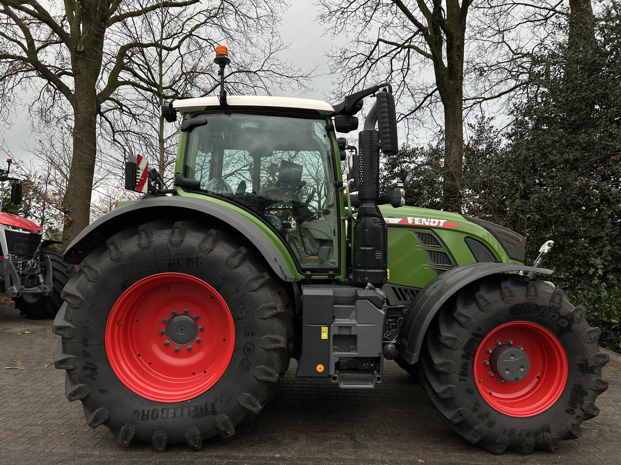 FENDT 724 Vario Gen6 ProfiPlus setting 2 - Farm tractor: picture 2 FENDT 724 Vario Gen6 ProfiPlus setting 2 - Farm tractor: picture 2