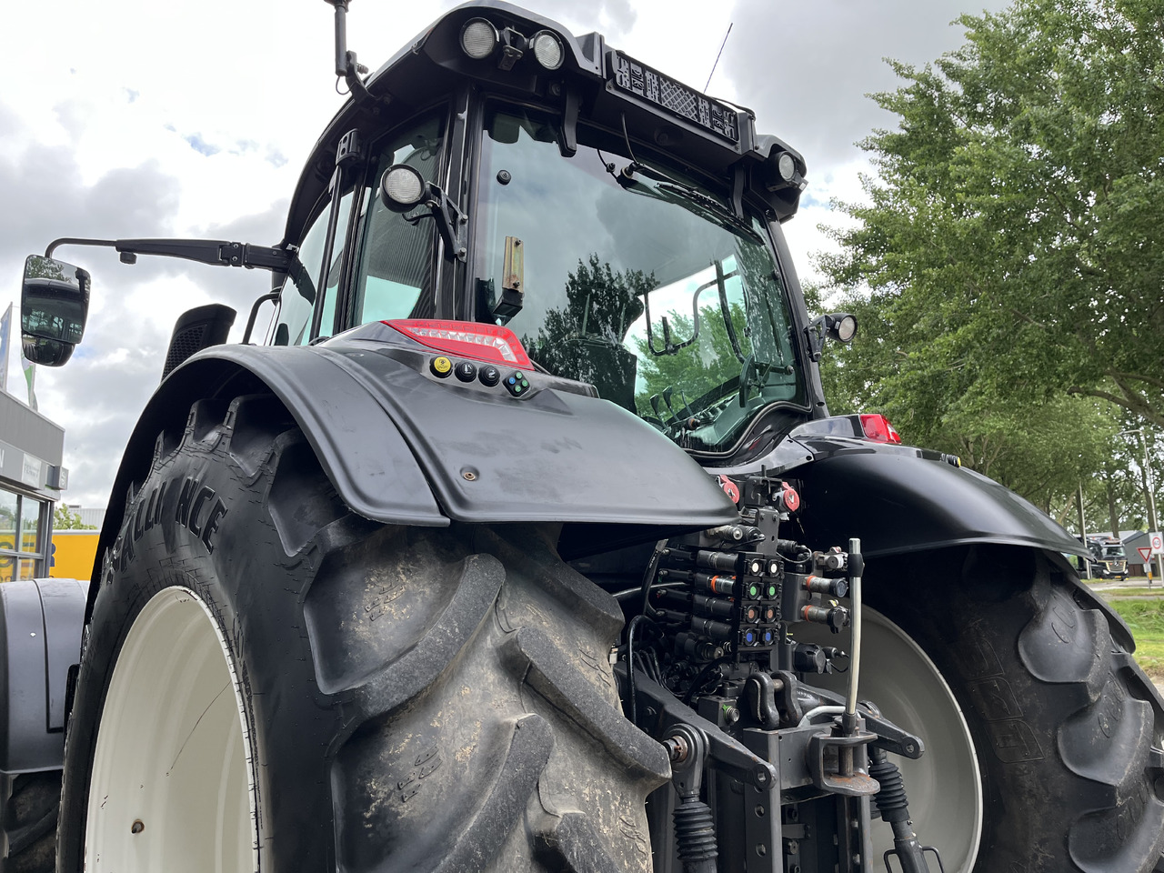 VALTRA N174 Active - Farm tractor: picture 5 VALTRA N174 Active - Farm tractor: picture 5