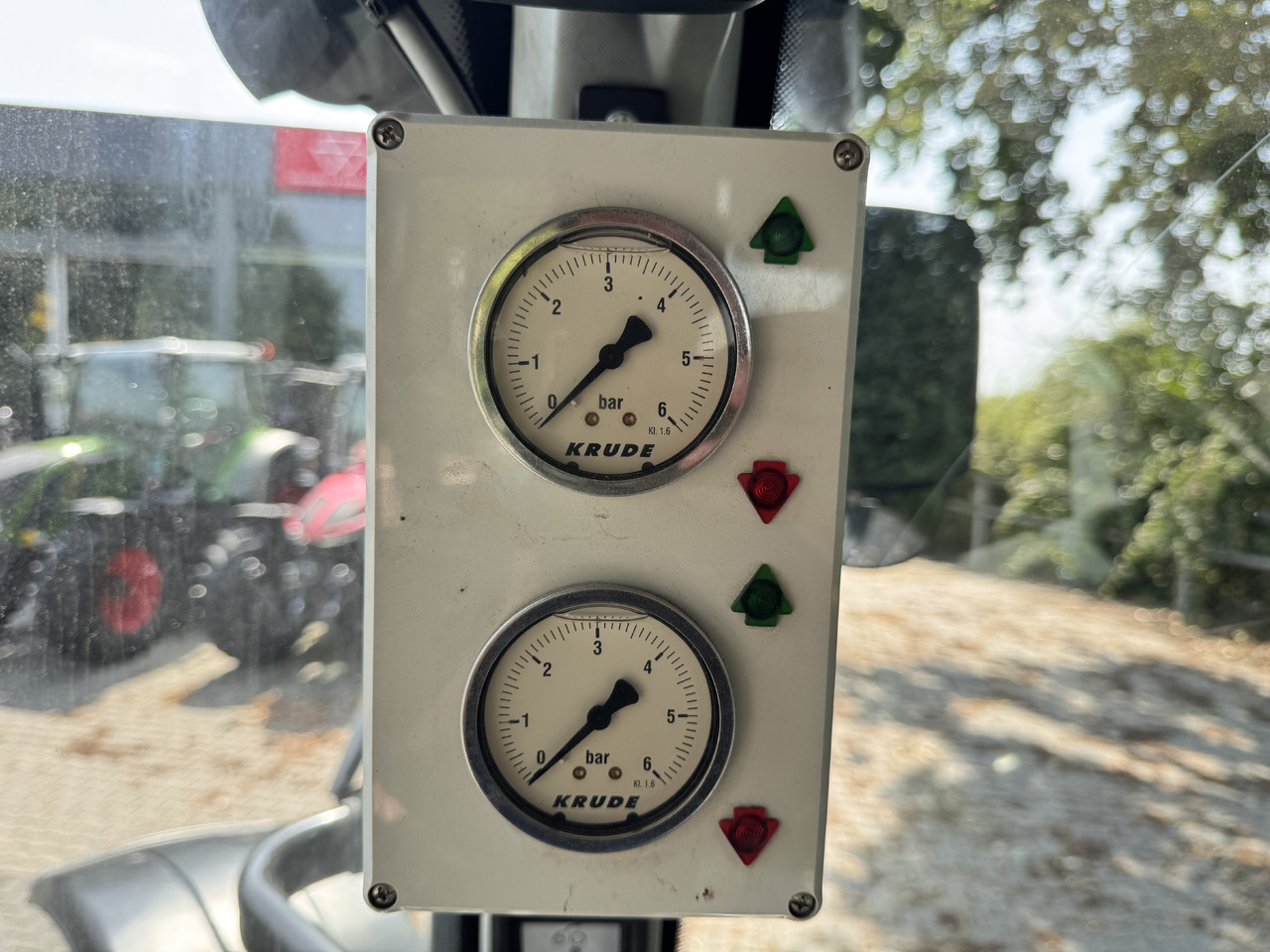 Farm tractor VALTRA T214 Direct: picture 24