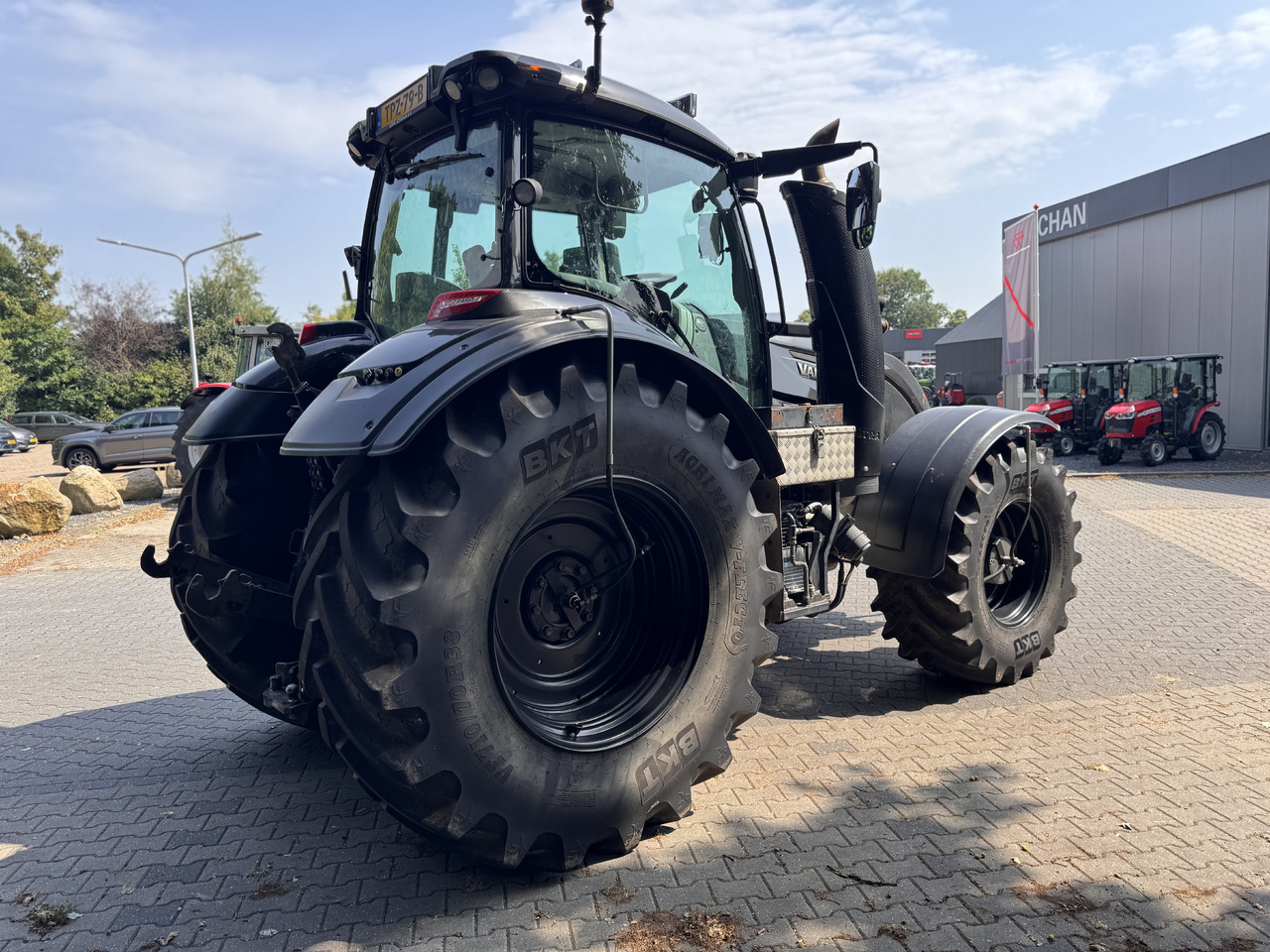 Farm tractor VALTRA T214 Direct: picture 10
